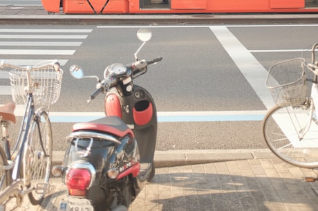 第一财经今日股市 今日提要【话题】指数低位震荡失守2900点